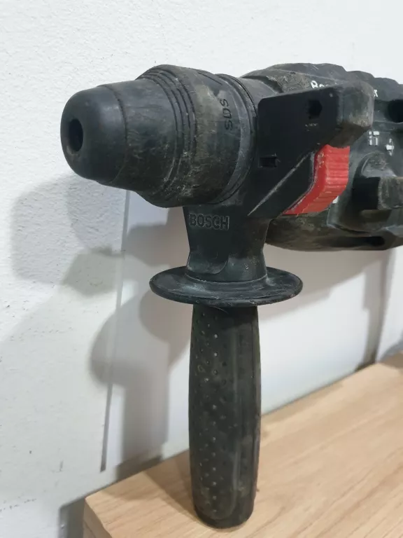 MŁOT UDAROWO-OBROTOWY GBH 2-24 DRE 790W W WALIZCE BOSCH