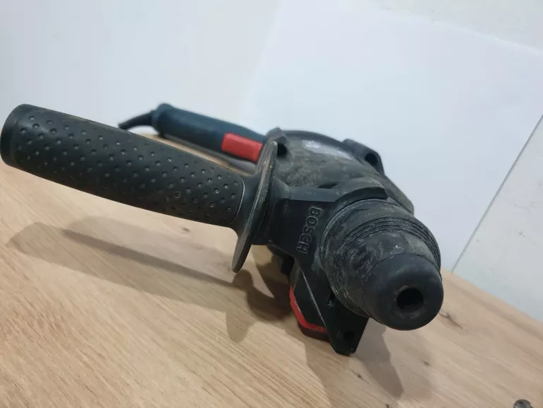 MŁOT UDAROWO-OBROTOWY GBH 2-24 DRE 790W W WALIZCE BOSCH