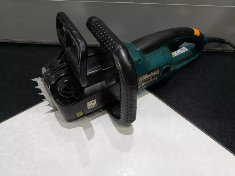 ELEKTRYCZNA PIŁA ŁAŃCUCHOWA MAKITA UC4030A