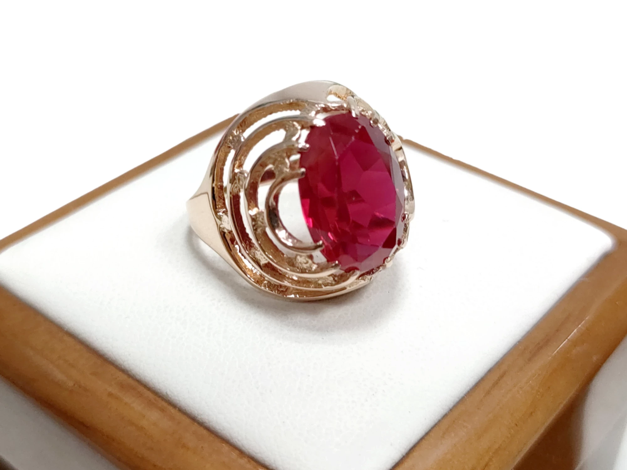 zloty-pierscionek-z-kamieniem-637g-585-r11-lipowa-45-bialystok-sj