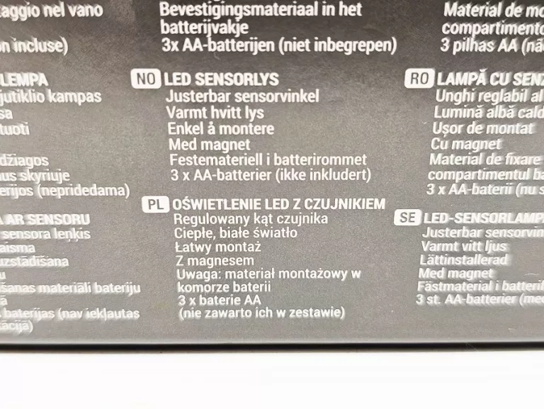 LAMPA LED DO GARDEROBY CZARNA LEDOWA Z CZUJNIKIEM RUCHU I ZMIERZCHU 25CM
