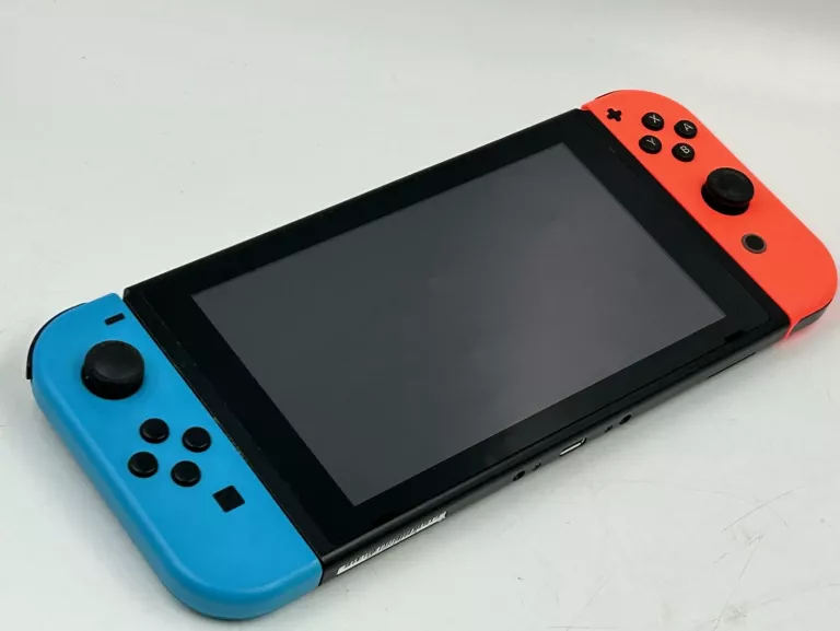 KONSOLA NINTENDO SWITCH KOMPLET