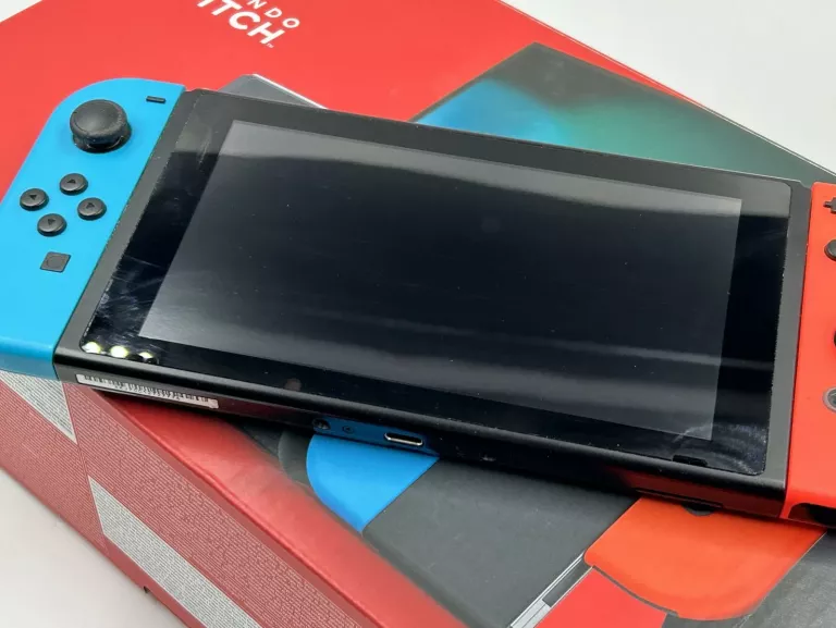 KONSOLA NINTENDO SWITCH KOMPLET