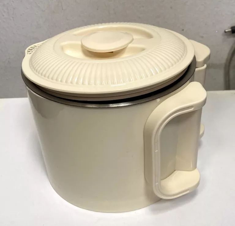 ELEKTRYCZNY KUBEK COLLAPSIBLE ELECTRIC KETTLE