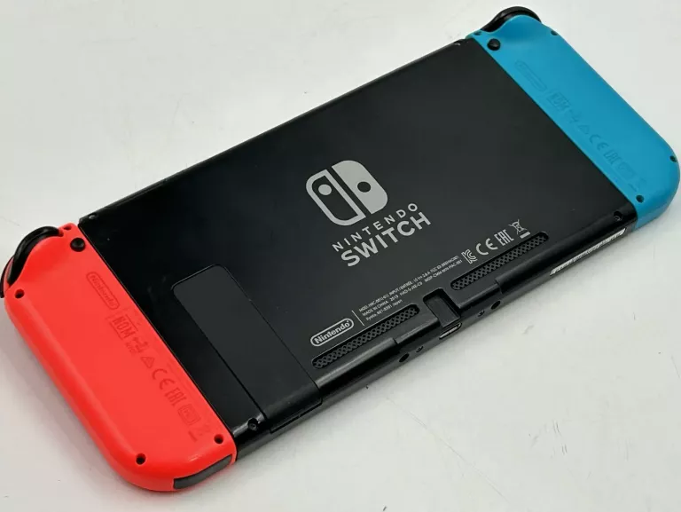 KONSOLA NINTENDO SWITCH KOMPLET