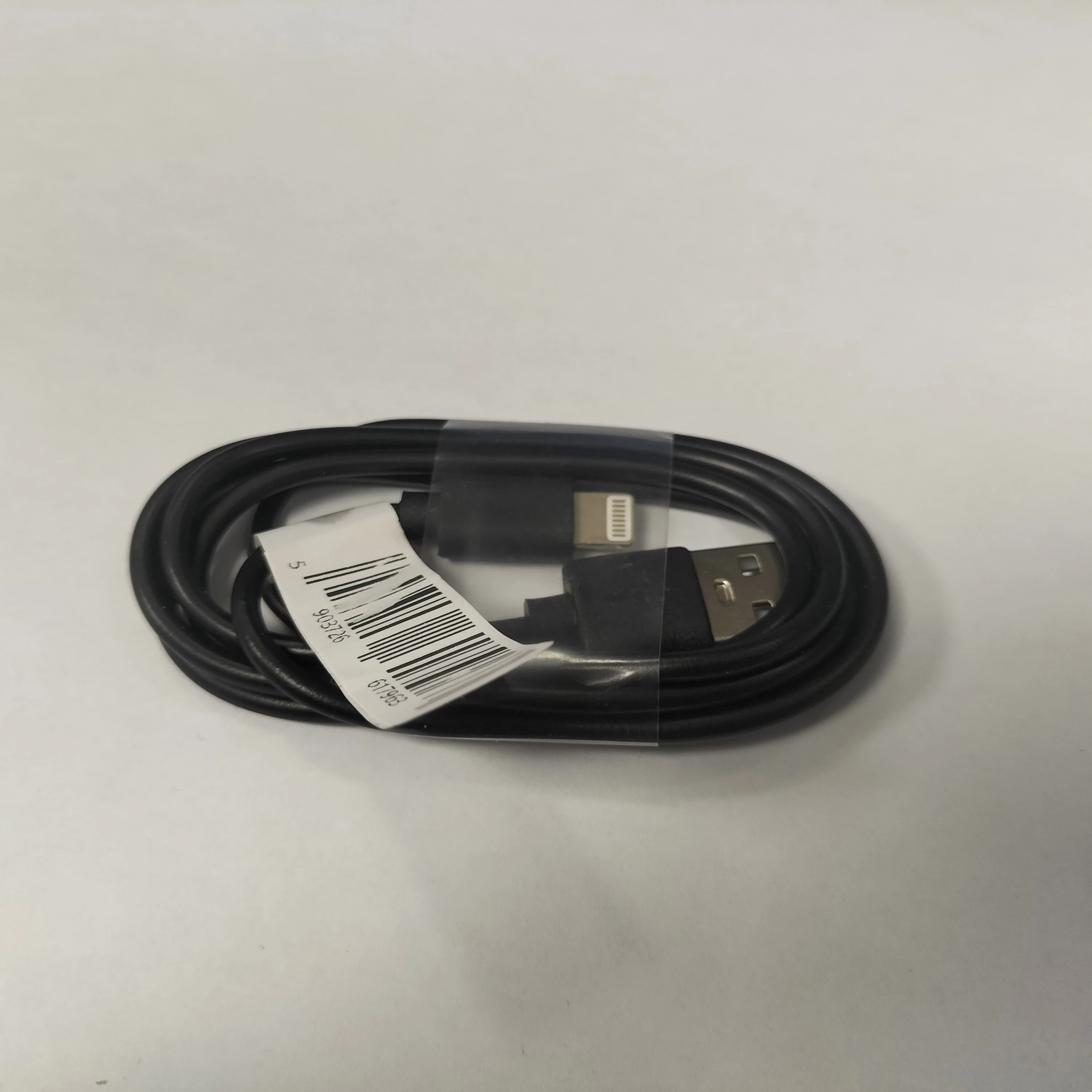 kabel-usb-lightning-1m-czarny-wroclawska-16-bytom