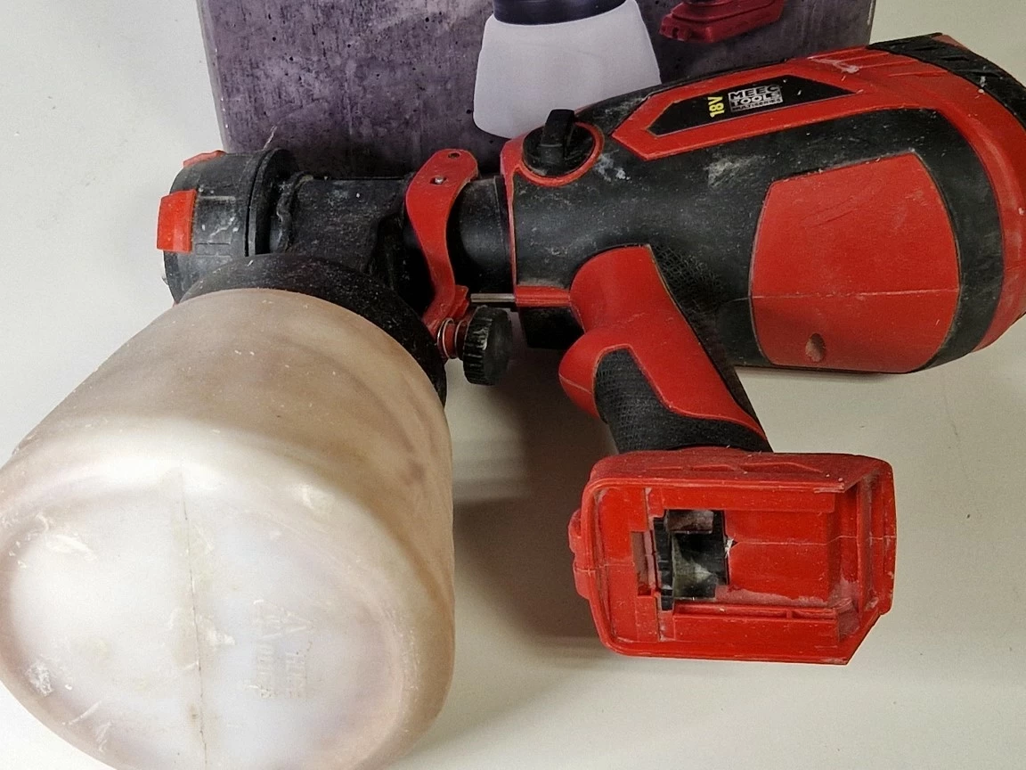 akumulatorowy-pistolet-natryskowy-meec-tools-18v-product-id-3fc6a728-2164-458d-b67d-b79aac1451fc