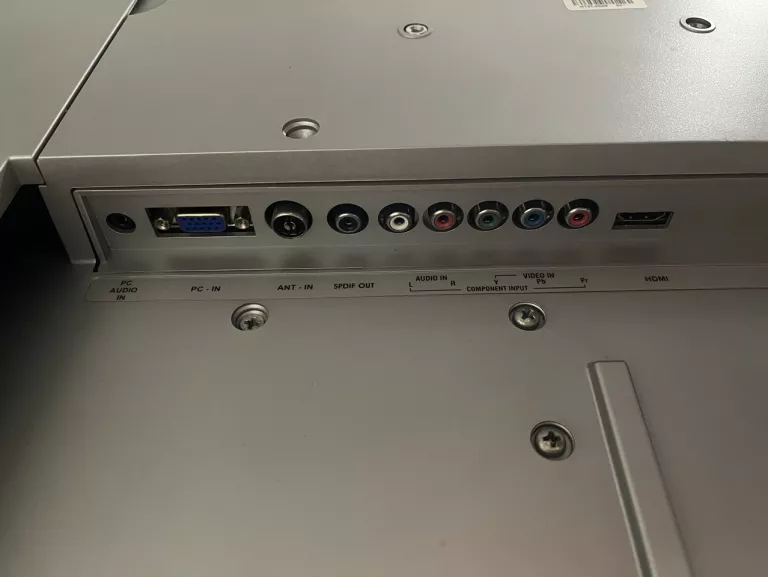 TELEWIZOR GRUNDIG 32LXW82-8600DL 32" LCD