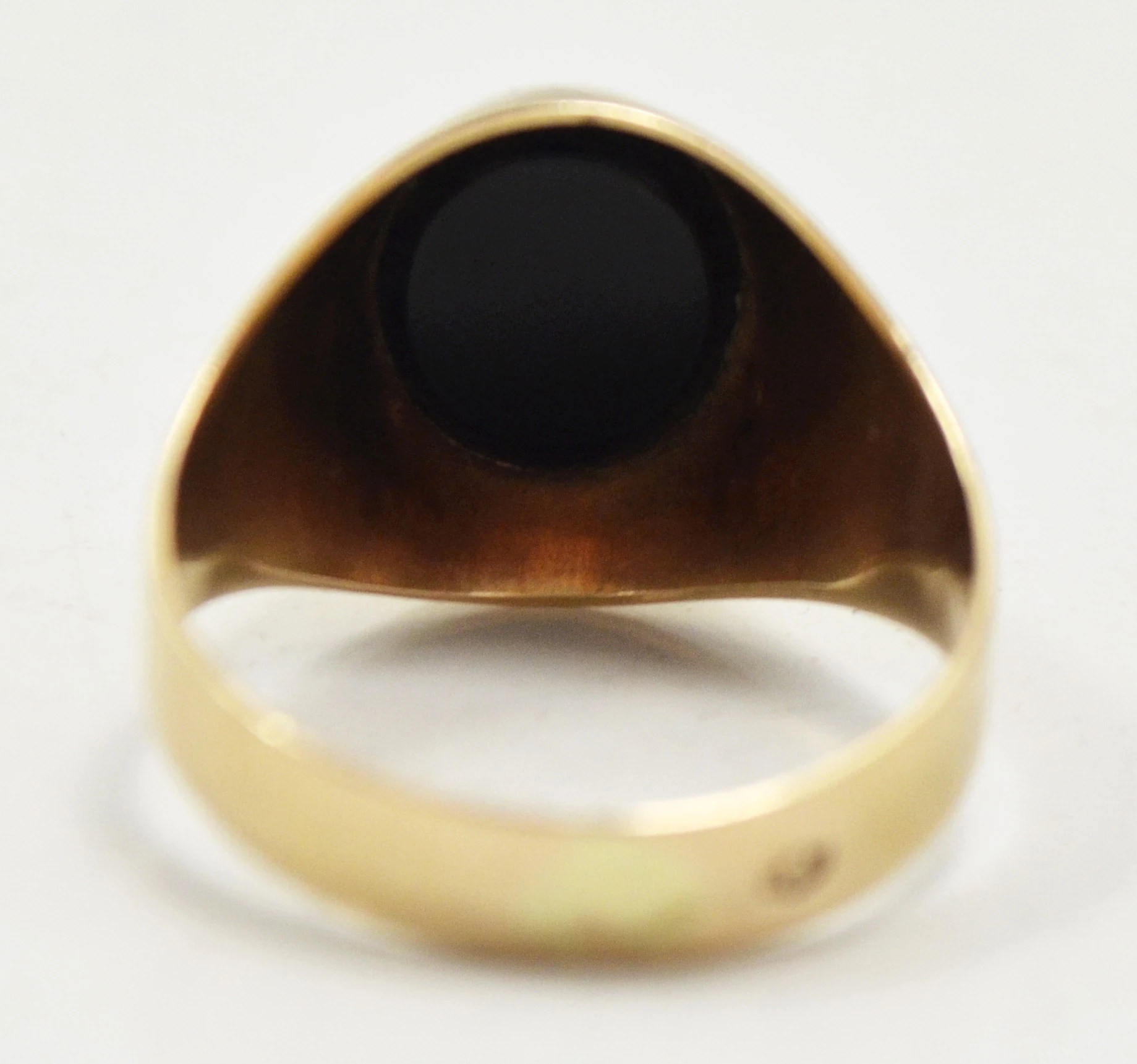 zloty-pierscionek-585-5-g-r-25-onyks-material-15835-2