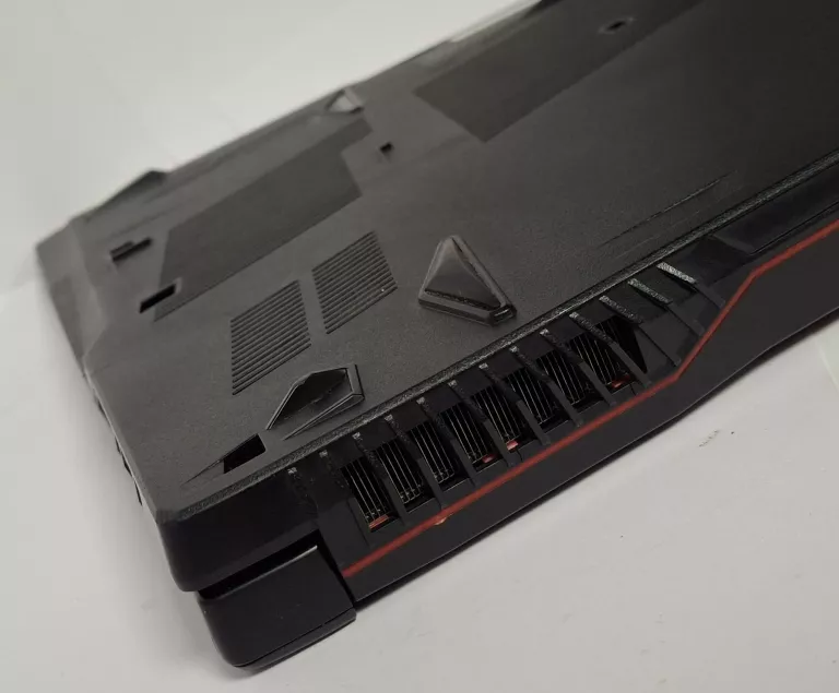 LAPTOP MSI GL73 MS-17C6 16 GB/1 TB HDD