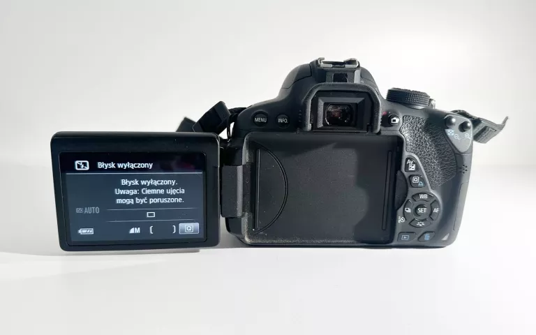 APARAT BODY CANON EOS 700D