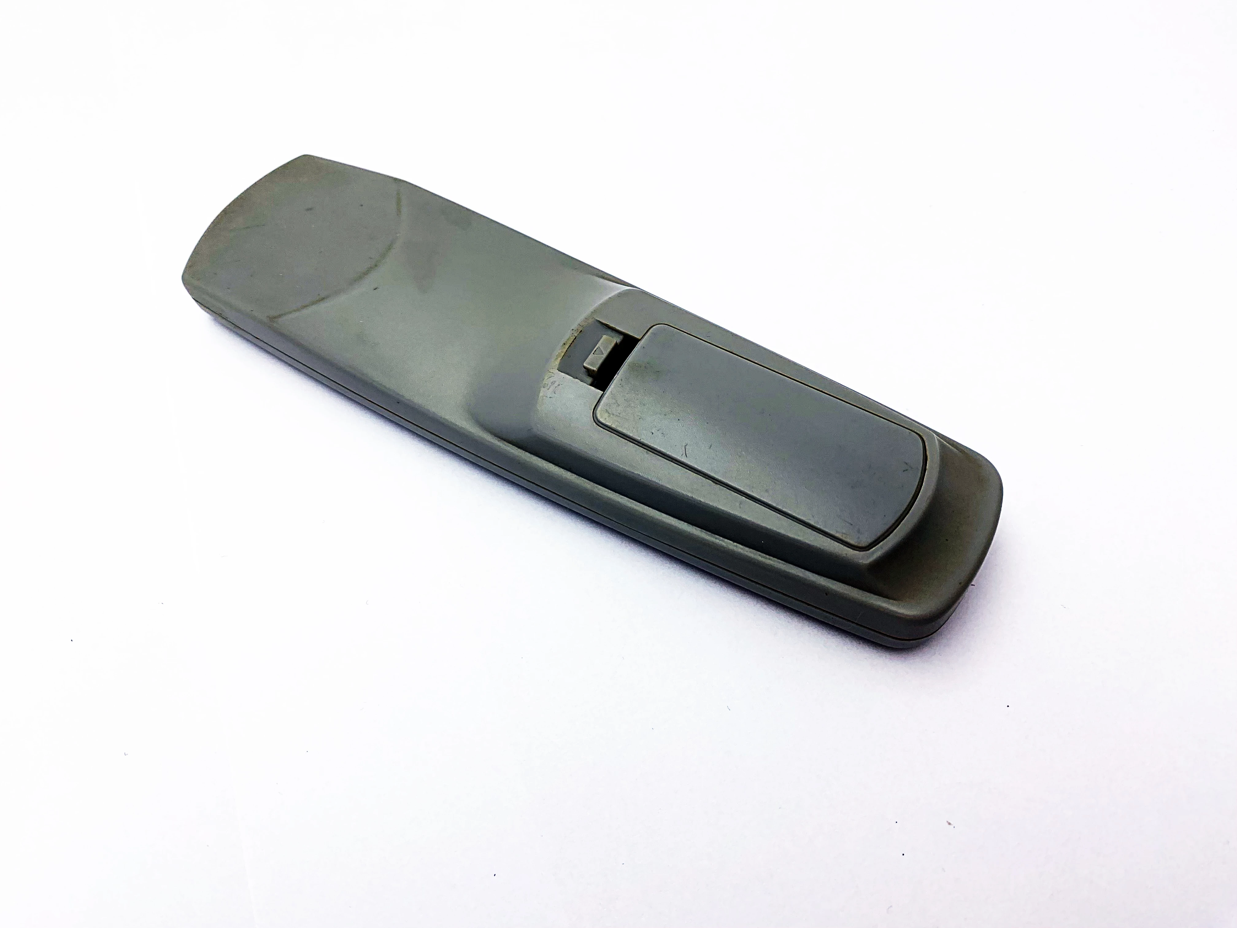 odtwarzacz-dvd-hanseatic-dvd940s-waga-produktu-z-opakowaniem-jednostkowym-1100