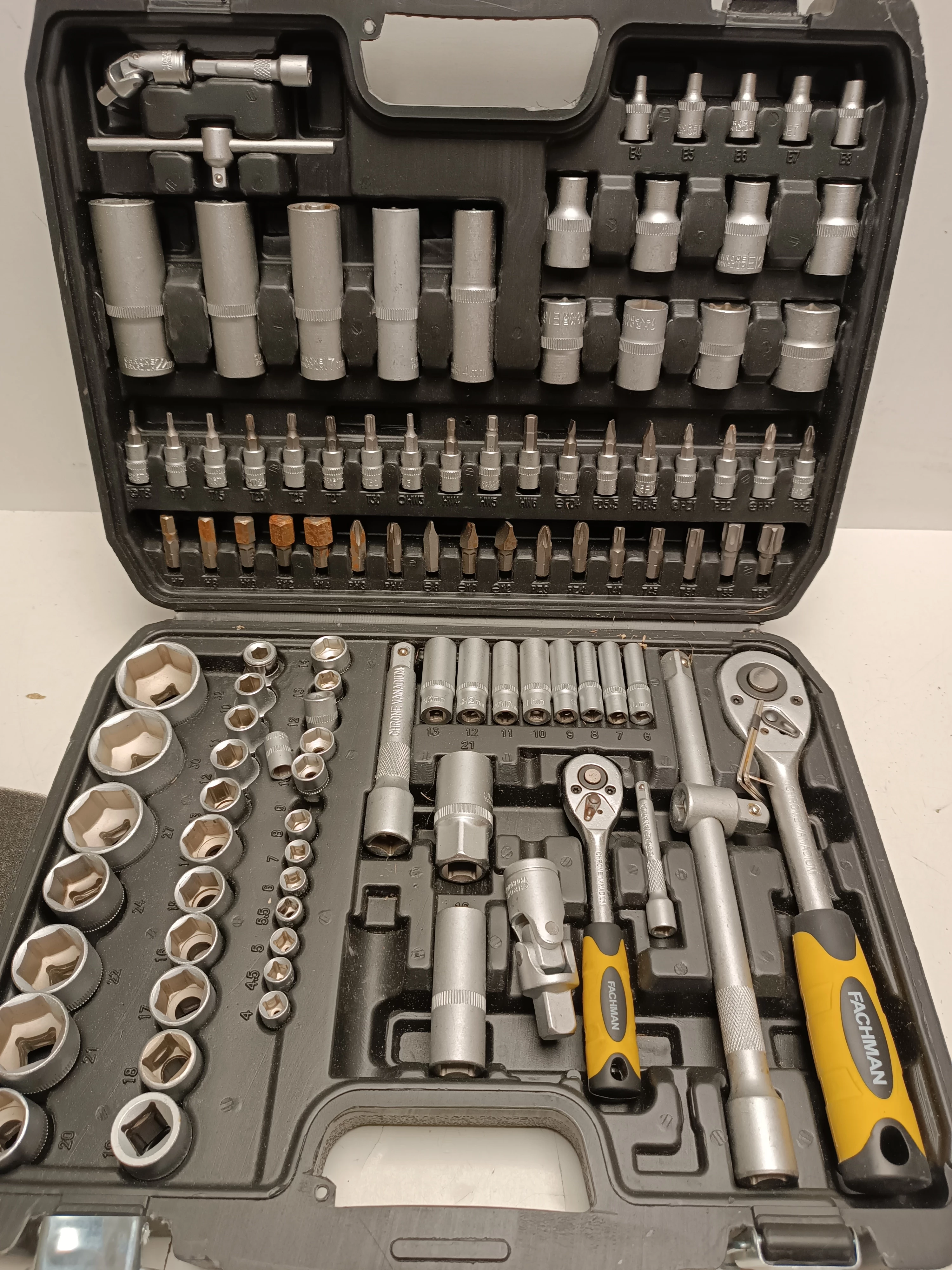 zestaw-narzedzi-fachman-108pcs-osiedle-teatralne-3u15-krakow