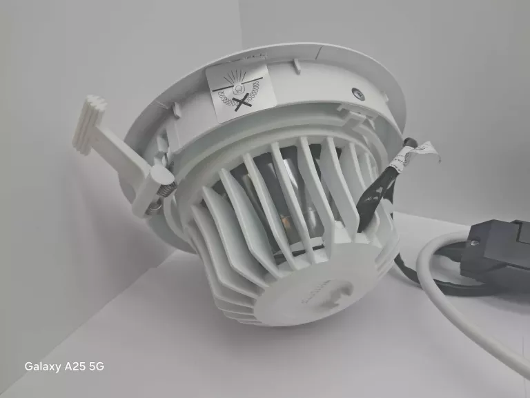 philips-rs343b-led39s840-psu-e-wb-ii-wh-oswietlenie-stan-11323-2