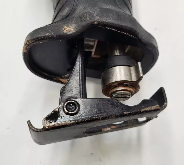 MEEC PILARKA SZABLASTA 710 W 000902 LISI OGON