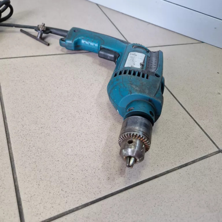 WIERTARKA UDAROWA MAKITA HP1640 680 WAT
