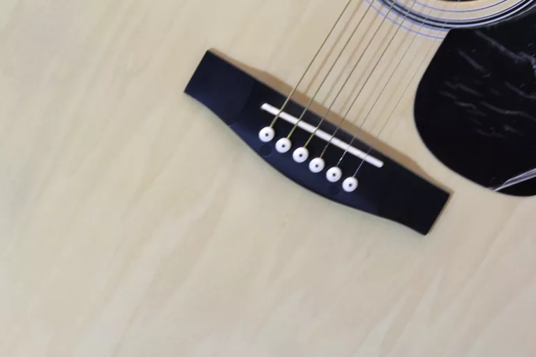 GITARA AKUSTYCZNA NASHVILLE GSD-60-NT + POKROWIEC