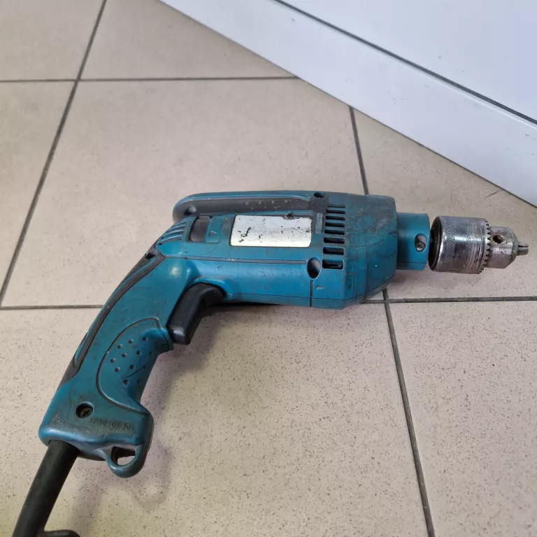 WIERTARKA UDAROWA MAKITA HP1640 680 WAT