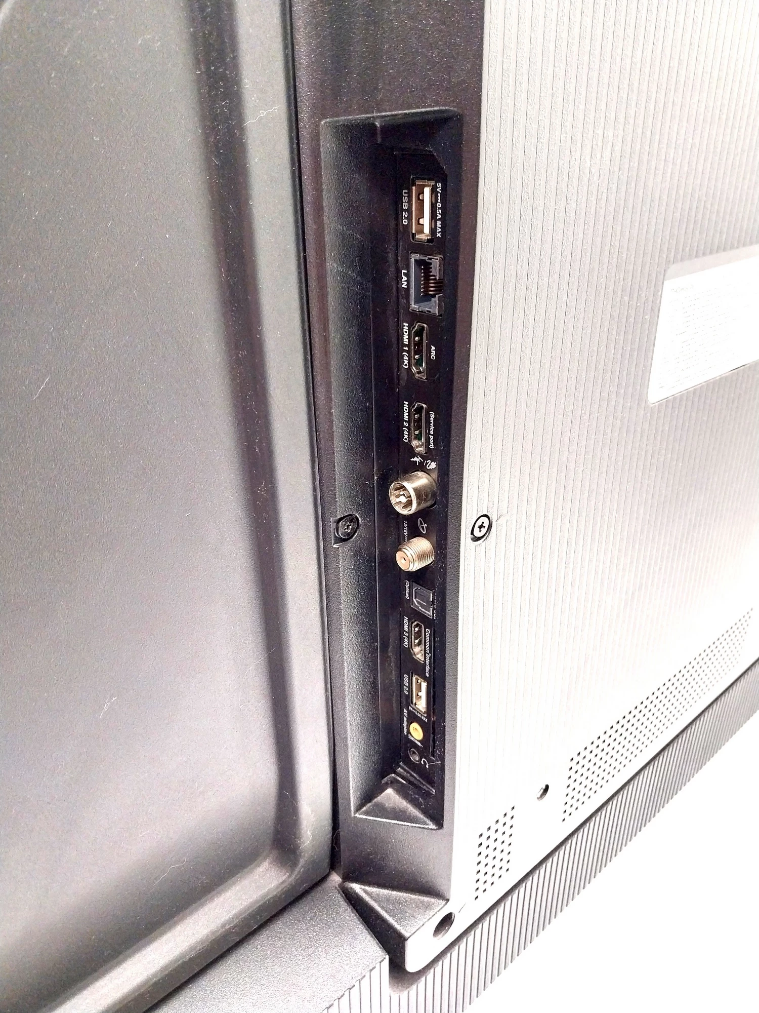 tv-thomson-50ug6300-4k-ultra-hd-pilot-pudelko-stan-11323-2