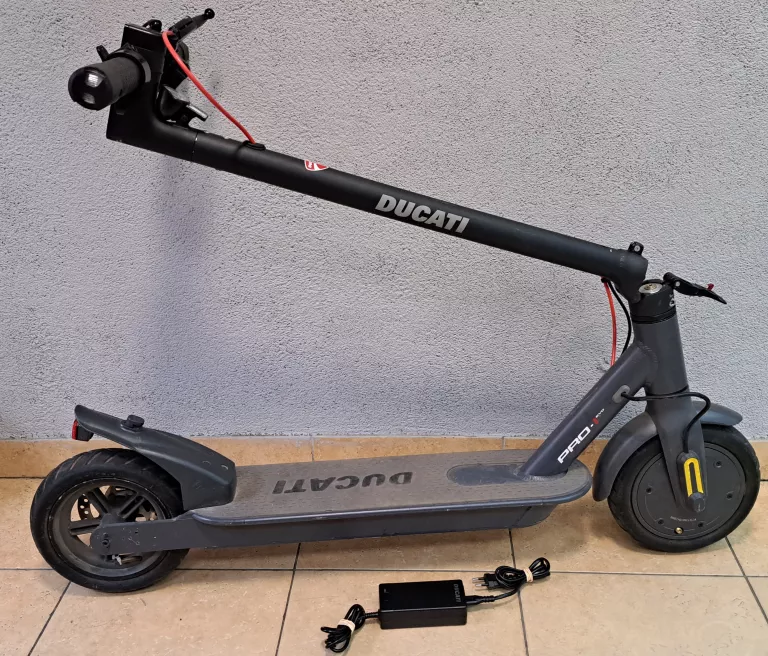 HULAJNOGA ELEKTRYCZNA DUCATI PRO 1 EVO + ŁAD.