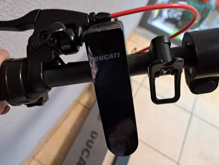 HULAJNOGA ELEKTRYCZNA DUCATI PRO 1 EVO + ŁAD.