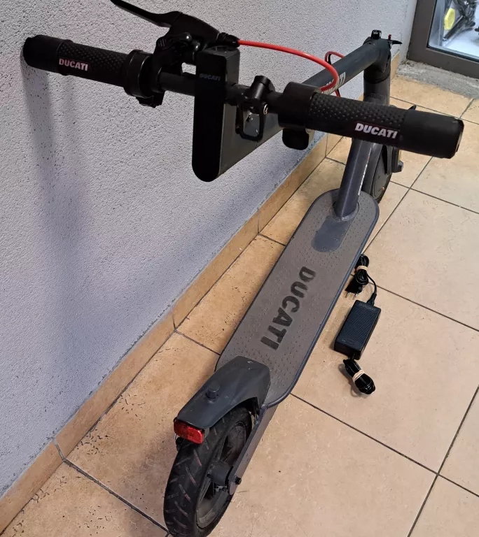 HULAJNOGA ELEKTRYCZNA DUCATI PRO 1 EVO + ŁAD.