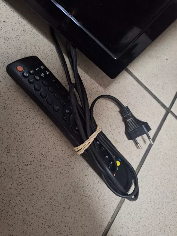 TELEWIZOR TV TECHNIKA 40CALI