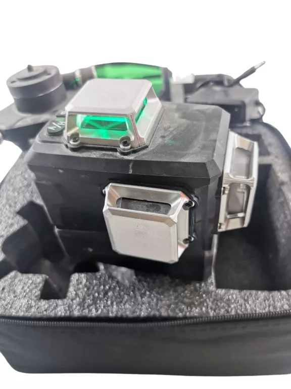 POZIOMICA LASER KRZYŻOWY DEKO DKLL12PB2 ZESTAW (TORBA)