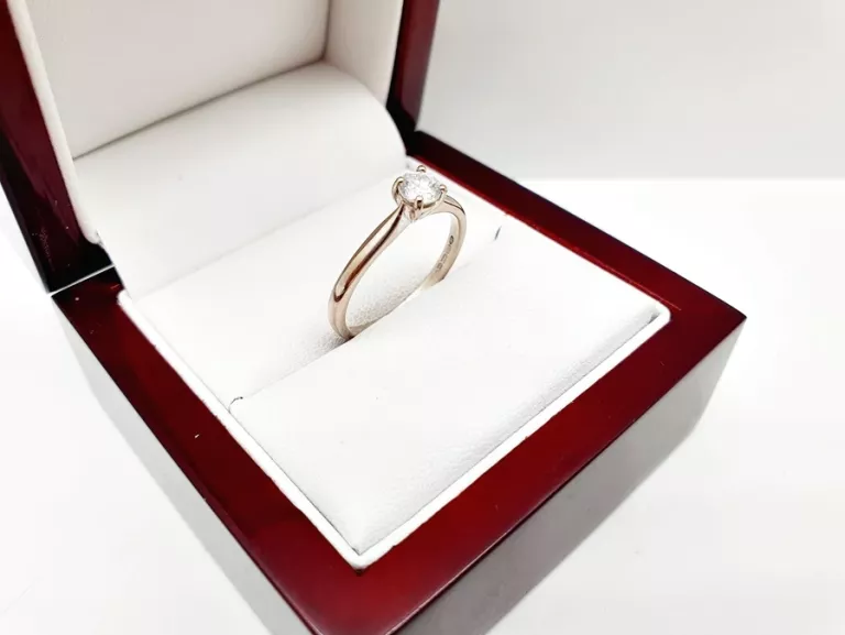fenomenalny-zareczynowy-pierscionek-biale-zloto-brylant-750-18ct-r14-243g-rozmiarsrednica-wew-mm-372-14