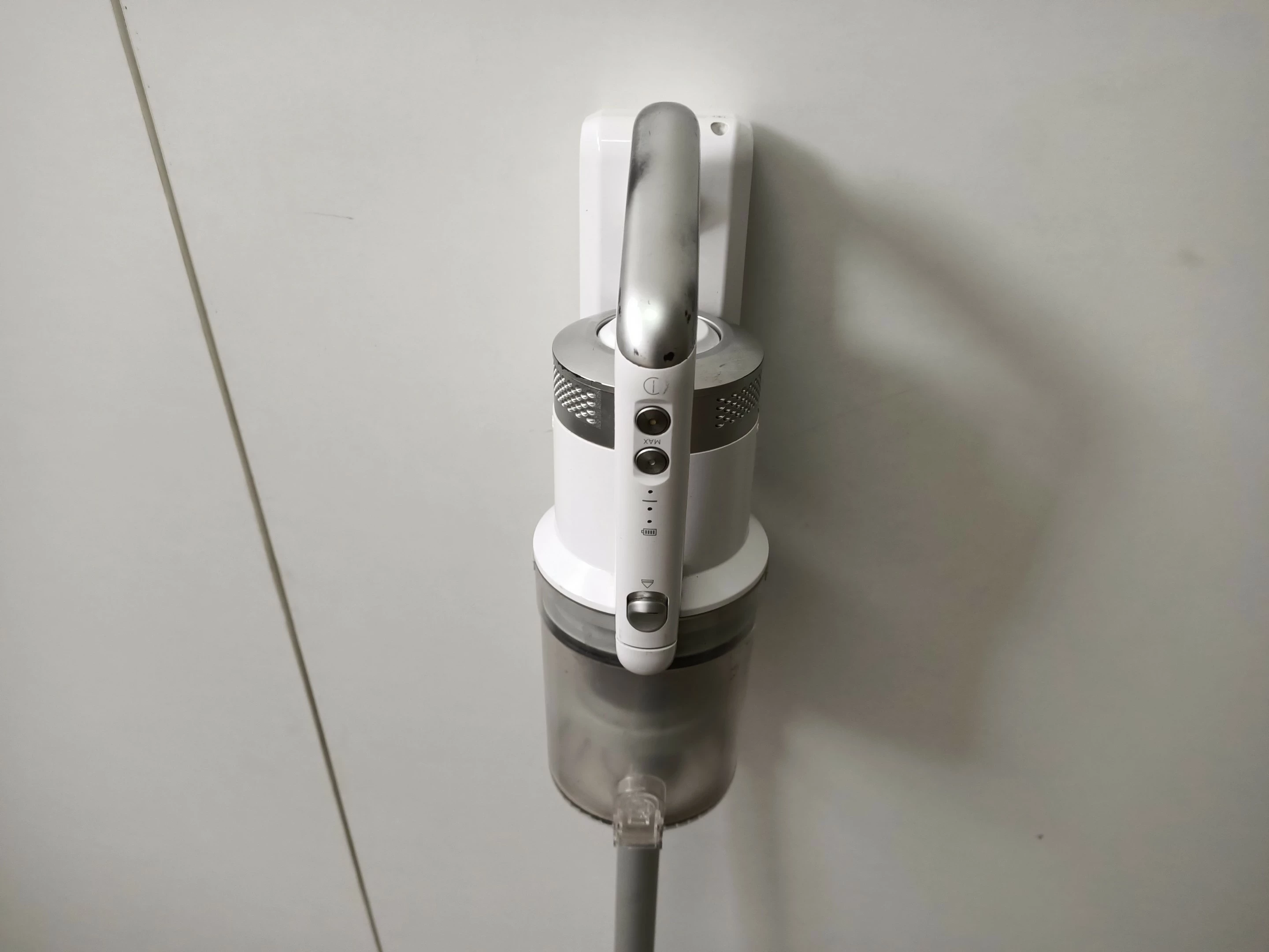 odkurzacz-pionowy-beko-wetclean-vrt-71025-350w-aku-li-ion-stan-11323-2