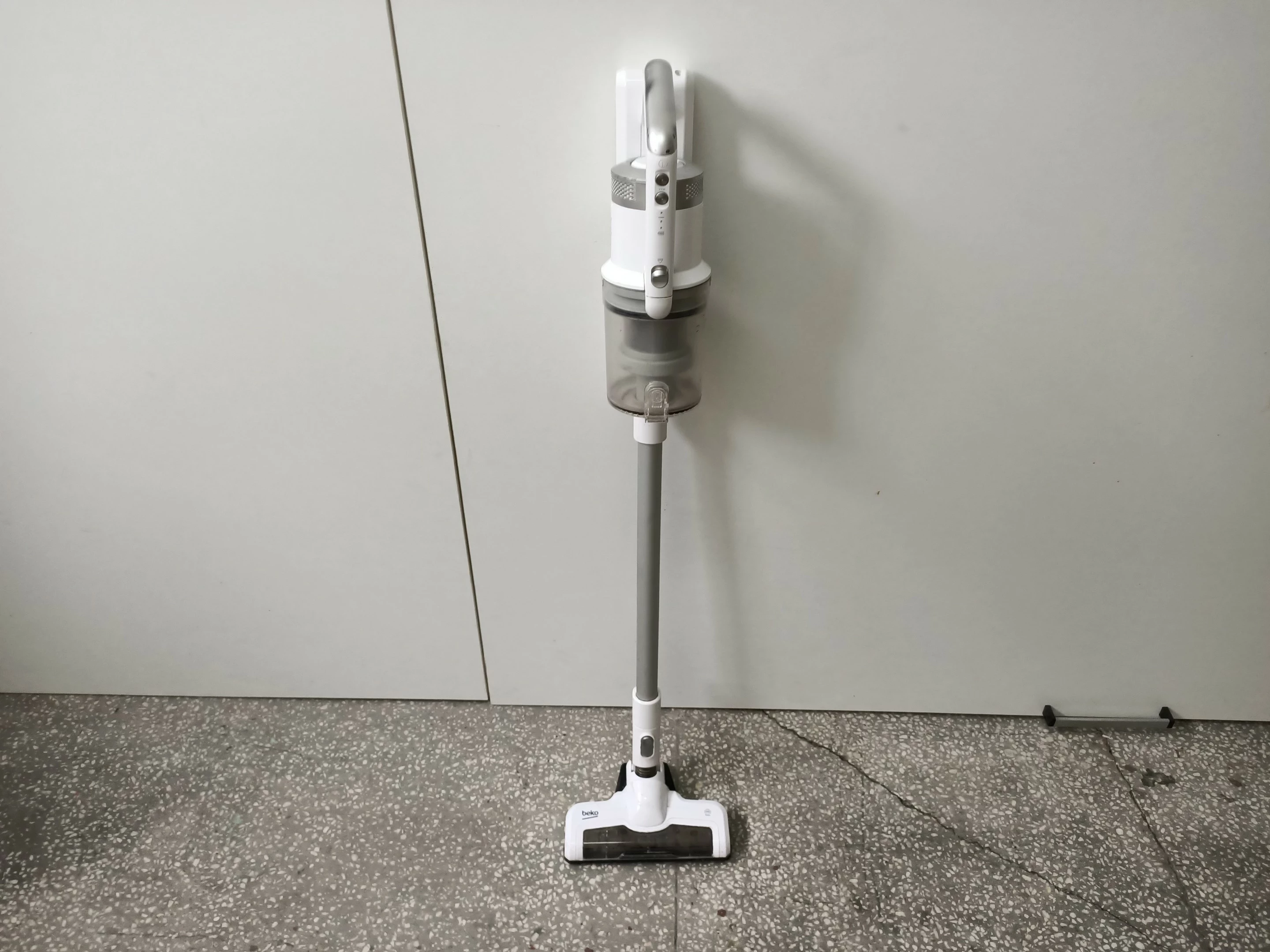 odkurzacz-pionowy-beko-wetclean-vrt-71025-350w-aku-li-ion-ean-gtin-8690842390111