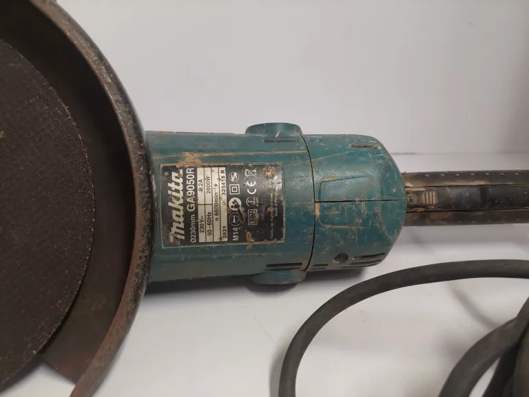SZLIFIERKA KĄTOWA ELEKTRYCZNA MAKITA GA9040R 230MM 2600W PROFESJONA GA9050