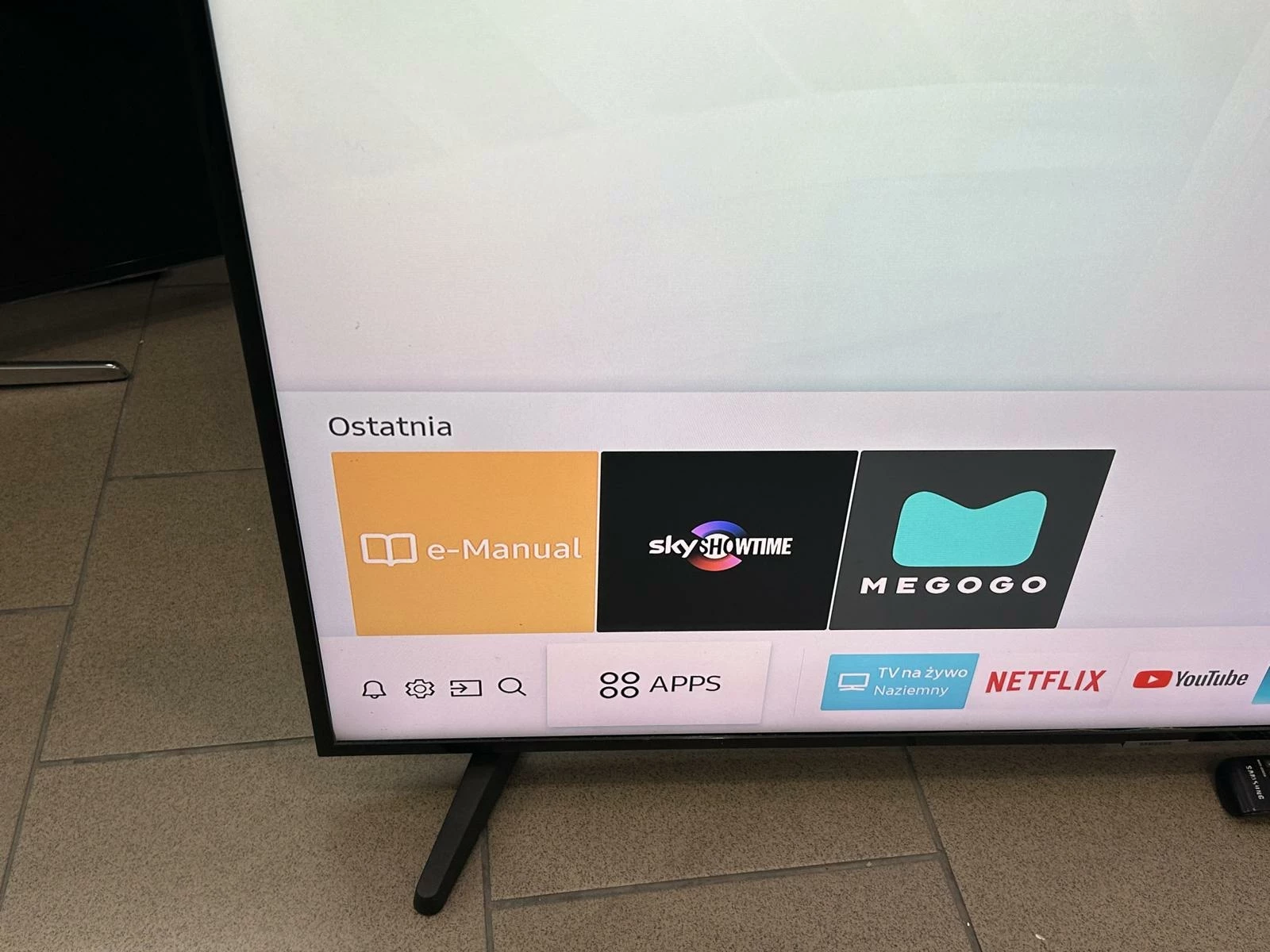 telewizor-samsung-ue50nu7092u-pilot-ean-gtin-8801643309459