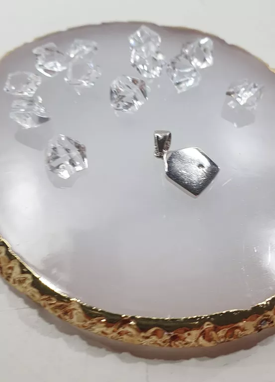 CIEKAWA SREBRNA ZAWIESZKA 2,13G 925 WYS 1,8CM