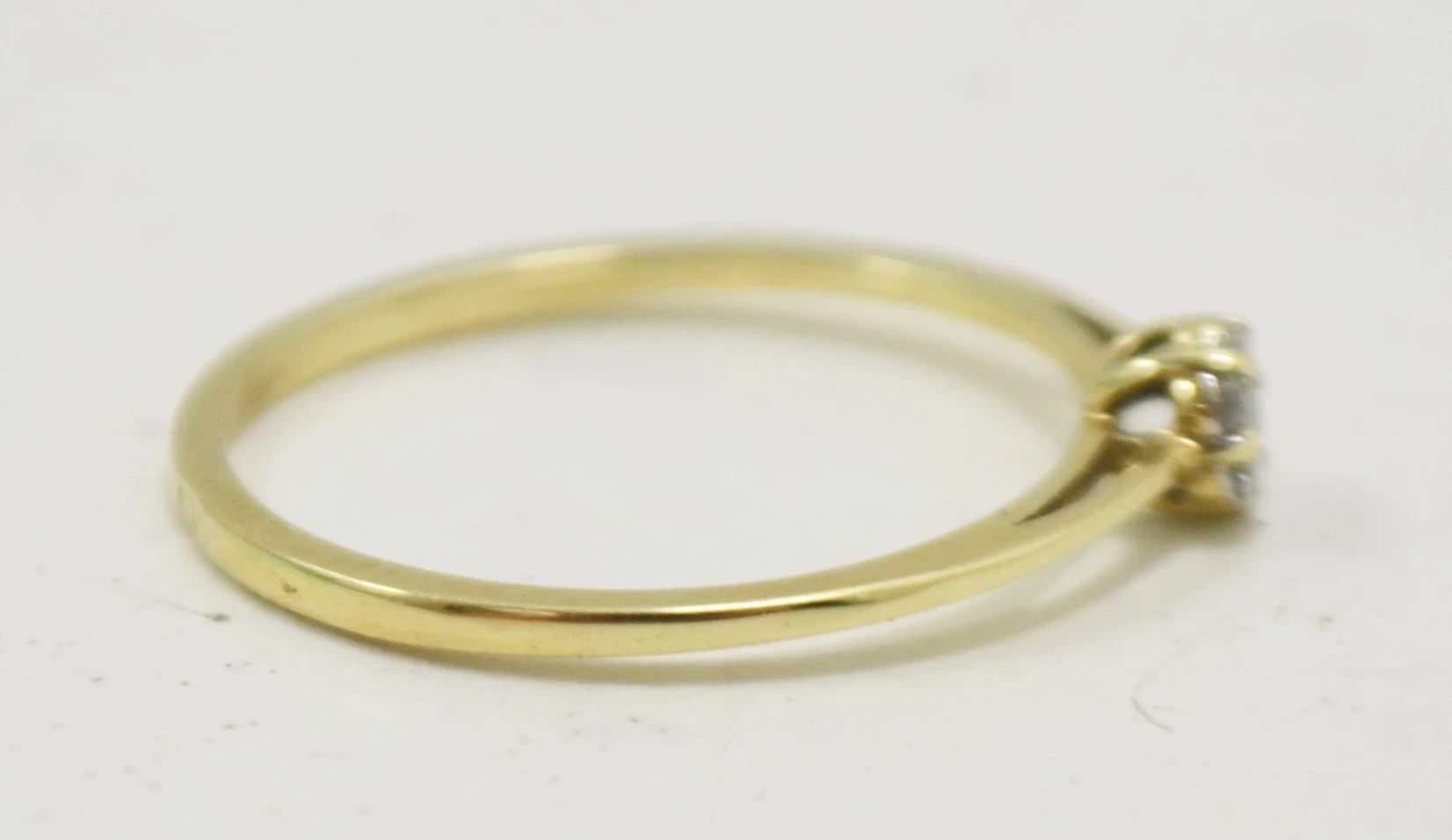 zloty-pierscionek-585-093g-r-10-01-ct-diament-stan-11323-2