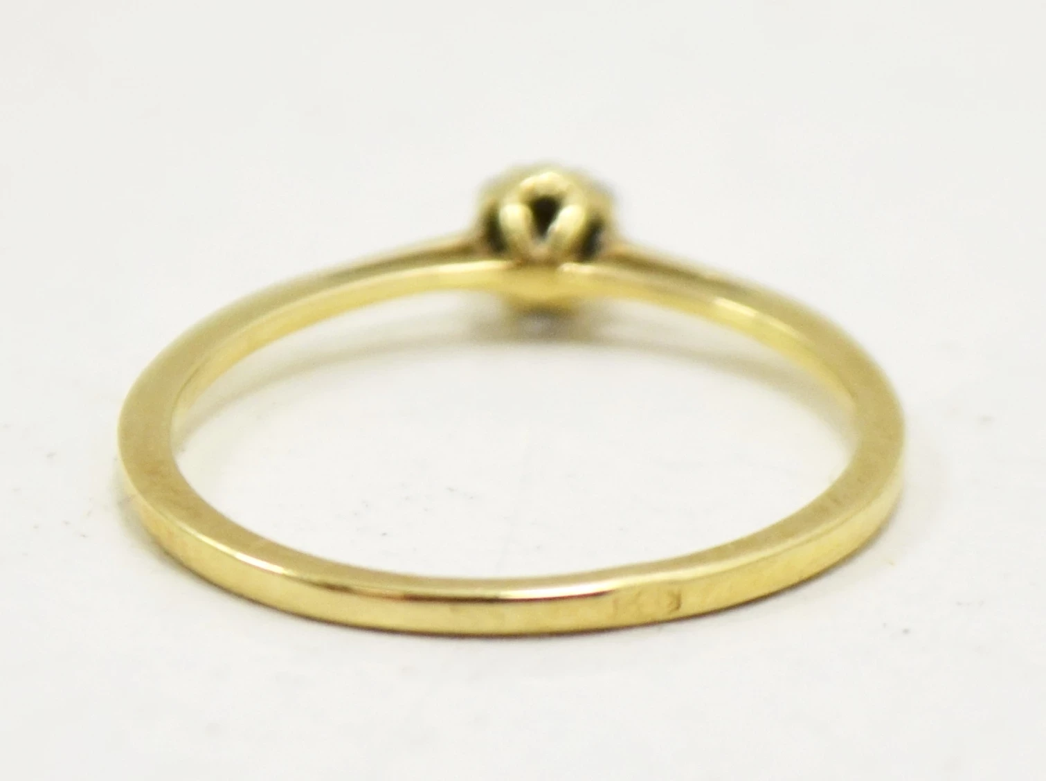 zloty-pierscionek-585-093g-r-10-01-ct-diament-rozmiarsrednica-wew-mm-372-15