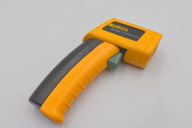 PIROMETR LASEROWY FLUKE 62 MINI