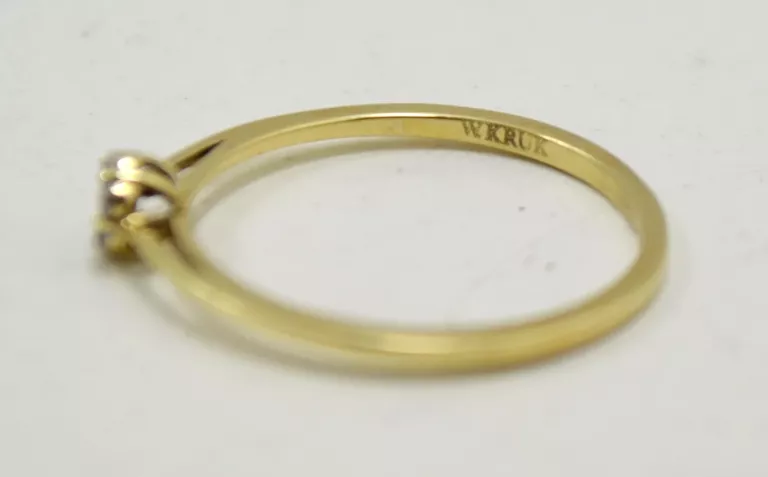 zloty-pierscionek-585-093g-r-10-01-ct-diament-rodzaj-2205-16