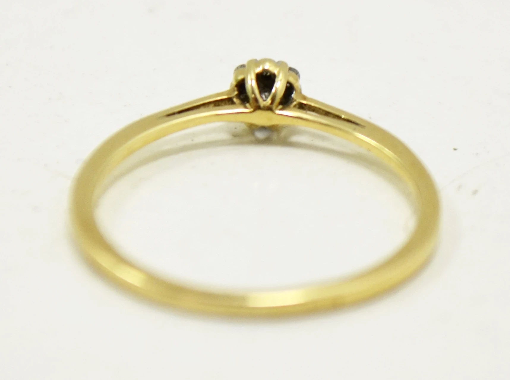 zloty-pierscionek-585-093g-r-10-01-ct-diament-material-15835-2