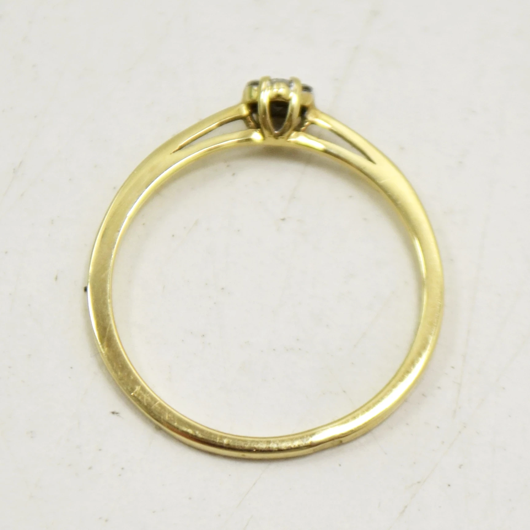 zloty-pierscionek-585-093g-r-10-01-ct-diament-waga-253