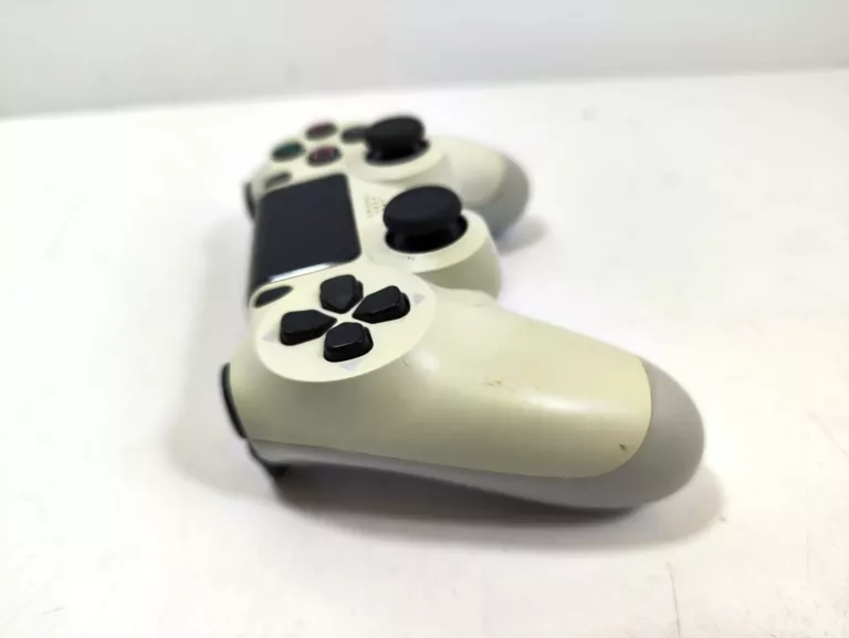 PAD PS4 BIAŁY