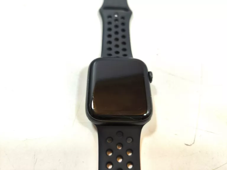 APPLE WATCH SERIES 6 NIKE