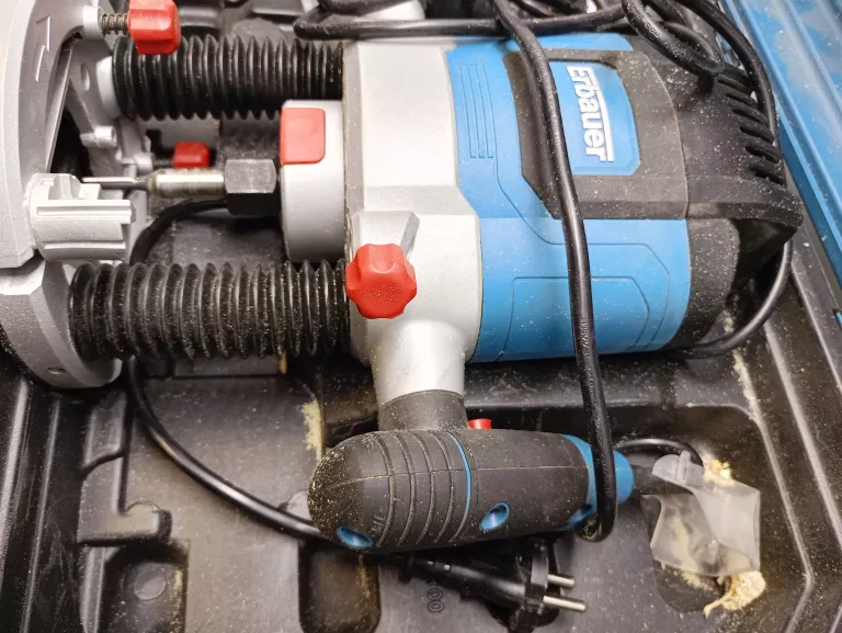 FREZARKA GÓRNOWRZECIONOWA ERBAUER 2100 W 19D/27