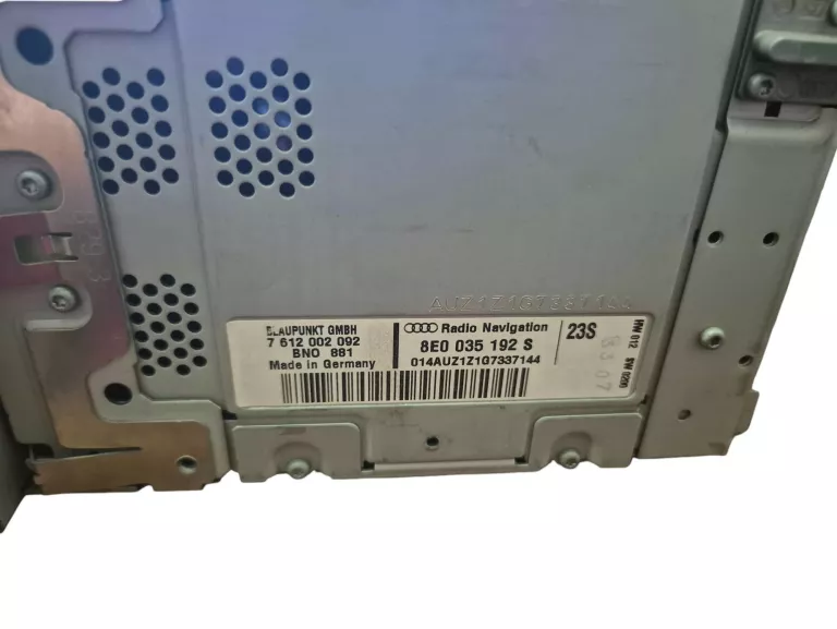 RADIO NAWIGACJA. AUDI A4B7. 8E0035192S