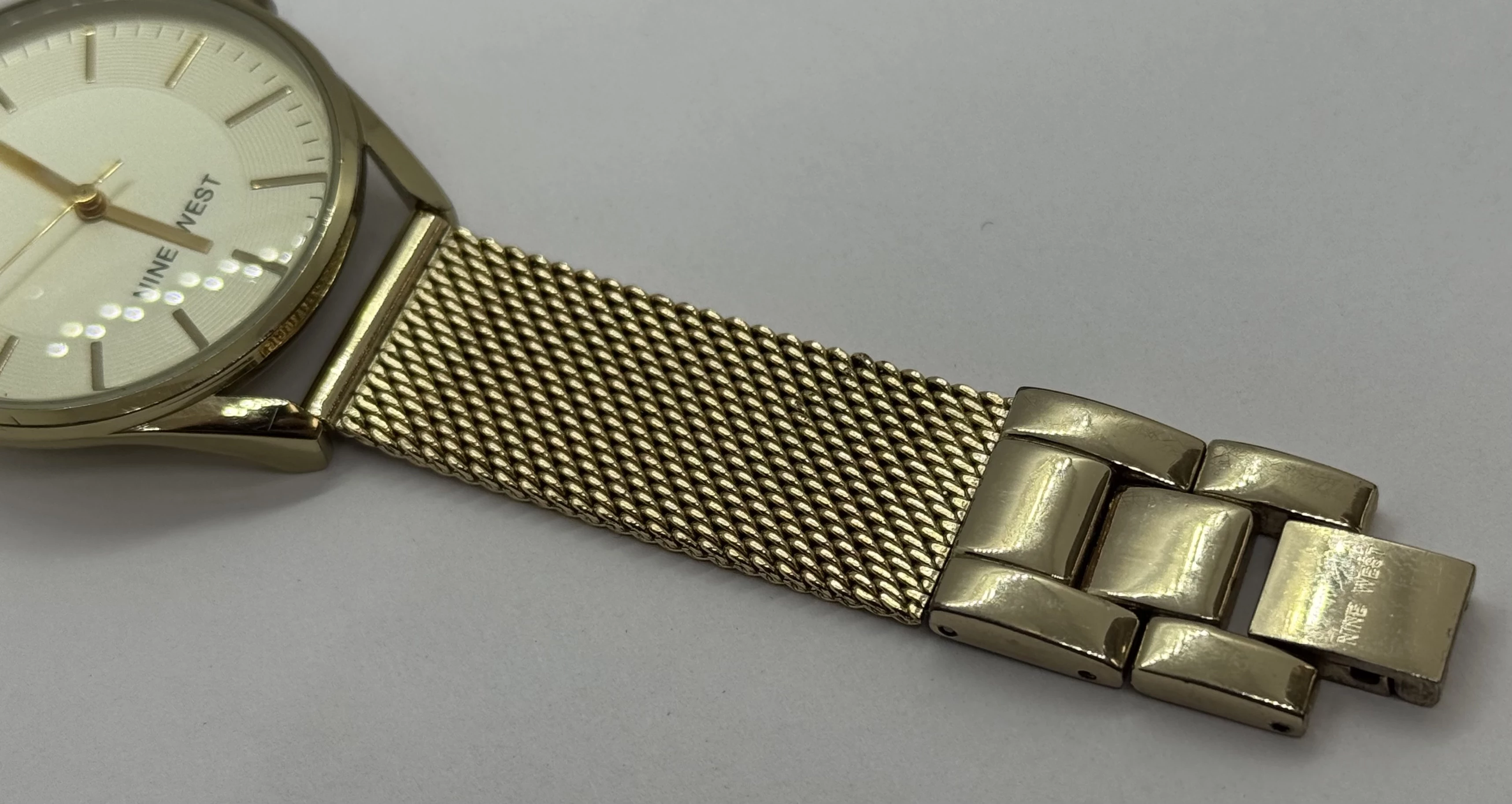 zegarek-damski-nine-west-bransoleta-ksztalt-koperty-129223-2