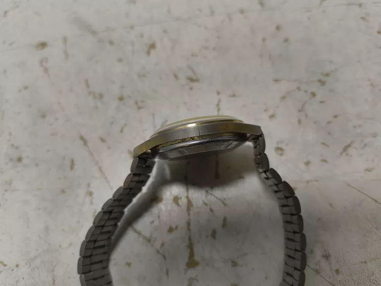 ZEGAREK ANCRE ANTIMAGNETIC