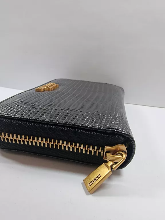 PORTFEL GUESS EST 1981 NEW