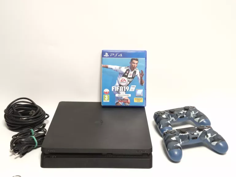KONSOLA PS4 500 GB 2 PADY + FIFA 19