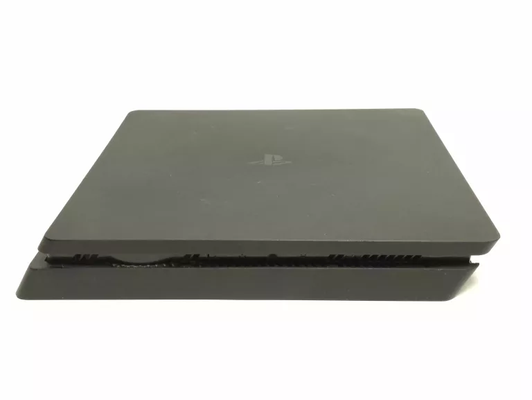 KONSOLA PS4 500 GB 2 PADY + FIFA 19