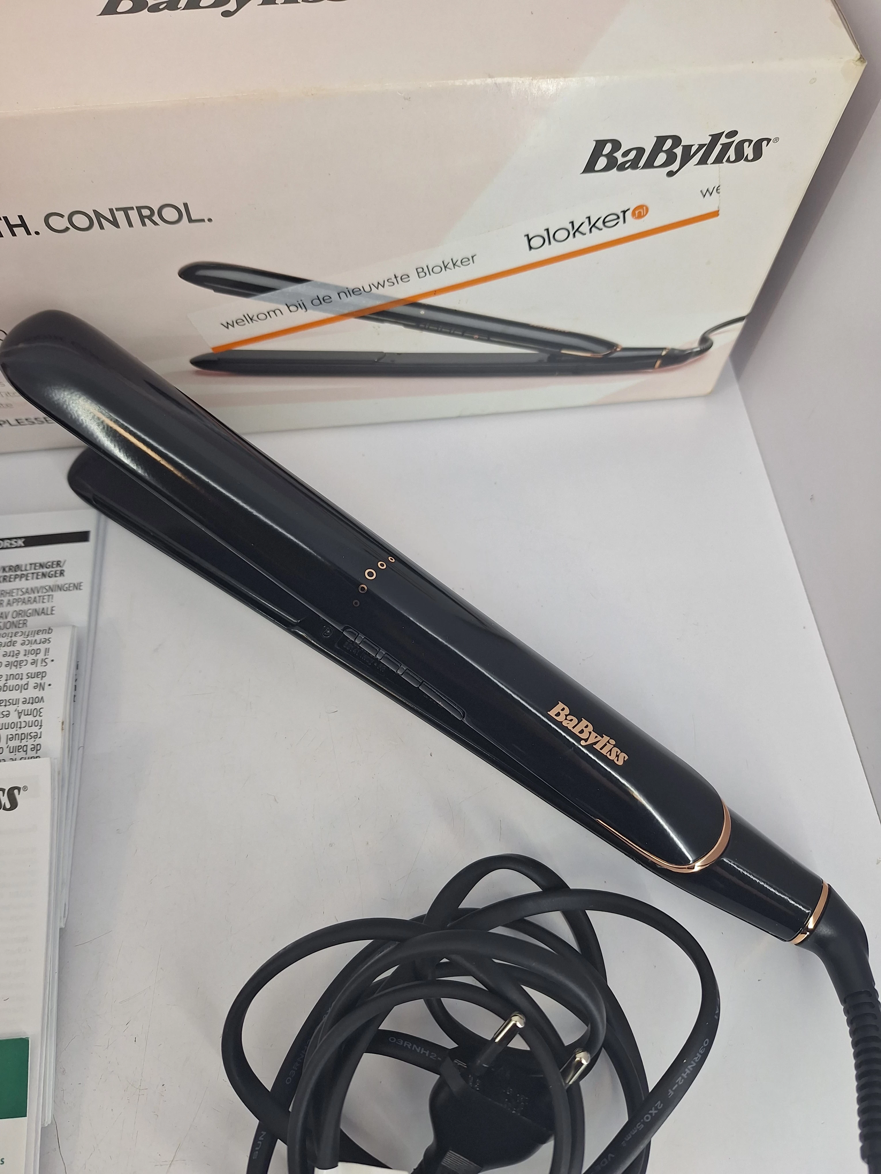 prostownica-do-wlosow-babyliss-smooth-finish-230-c-ean-gtin-3030050153958